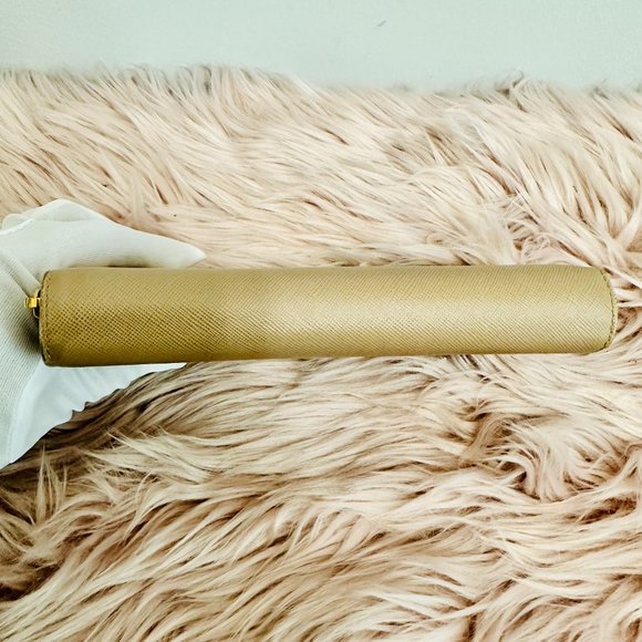 AUTHENTIC PRADA SAFFIANO LEATHER BEIGE ZIPPY WALLET WITH COA MADE IN ITALY - Picture 6 of 16